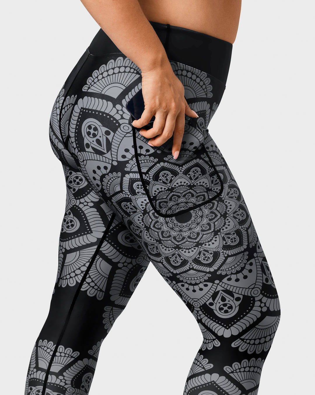 Signature Dark Mandala Capri