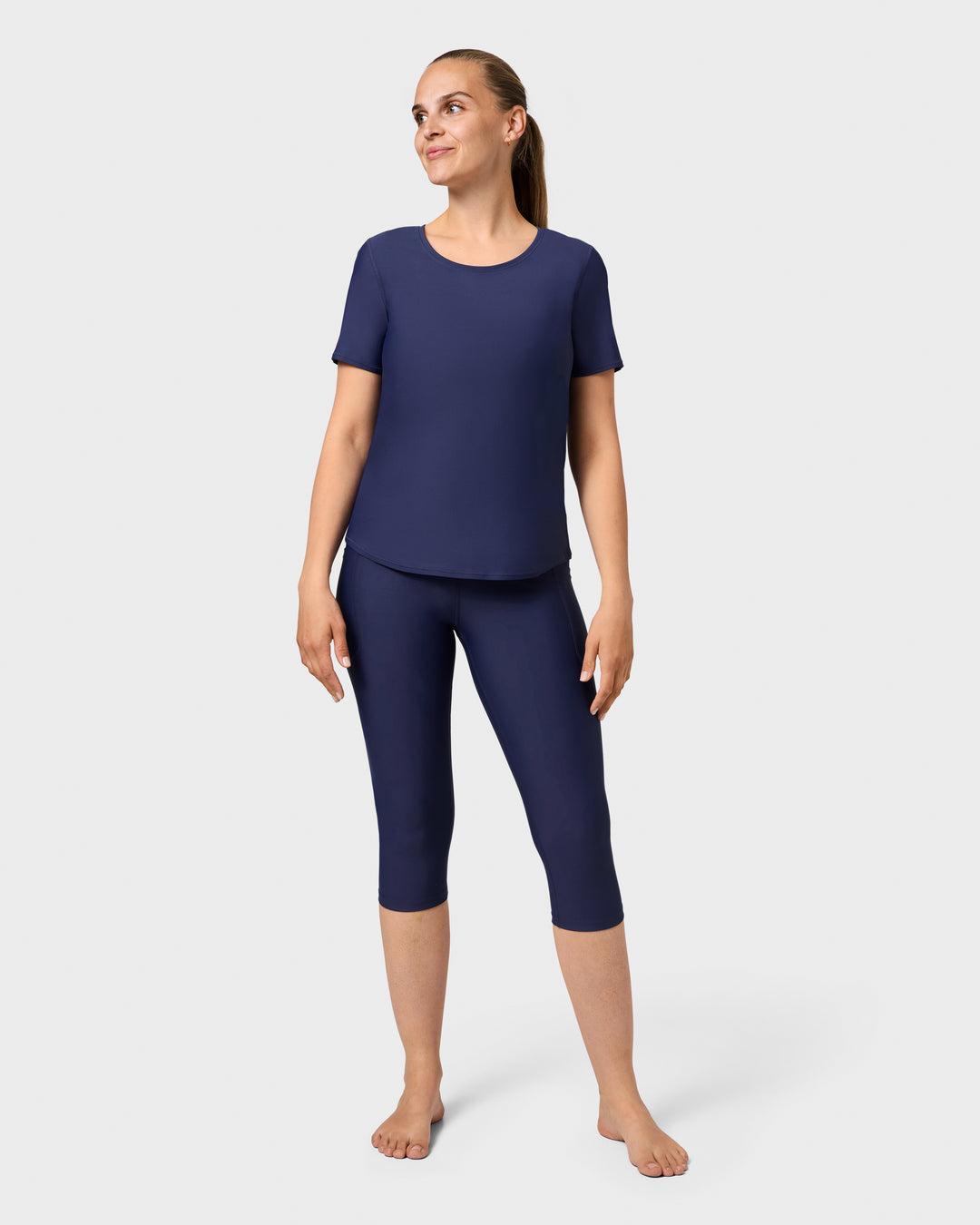 Signature Navy Capri