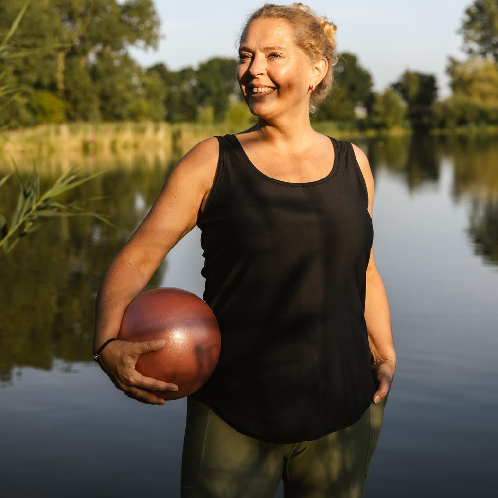 Vigga Fitted Black Top