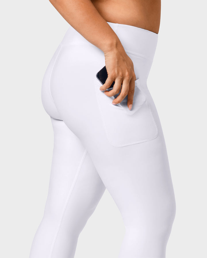 Signature White Capri