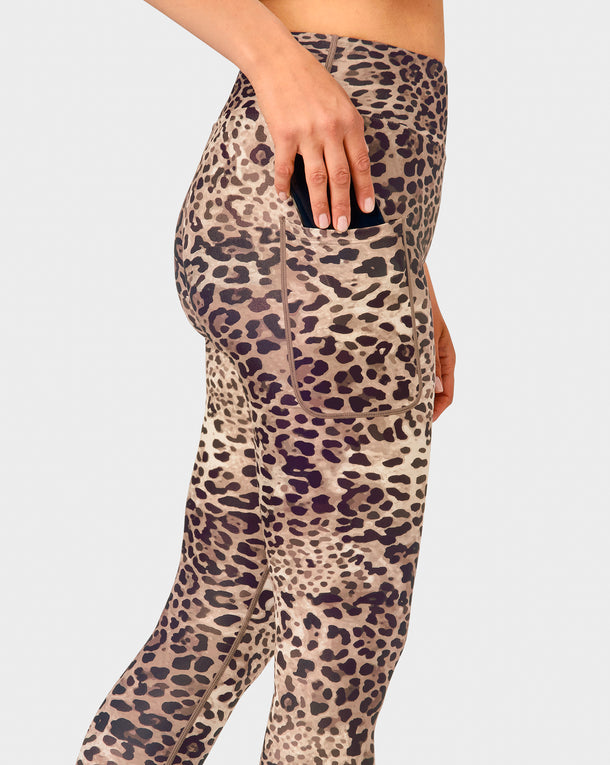 Model 168 cm maat S